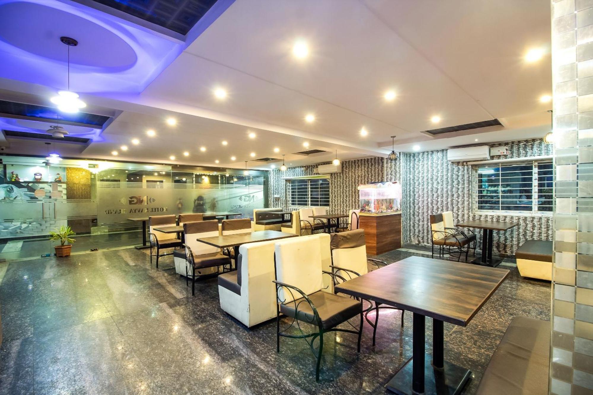 Hotel Capital O Sri Navya Grand Near Nexus Hyderabad Exterior foto